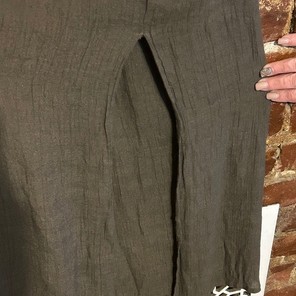 CLOTH & PEOPLE Olive Green Halter Eyelet Lace Bodice. Front Slit Crepe Maxi MED - Picture 6 of 13